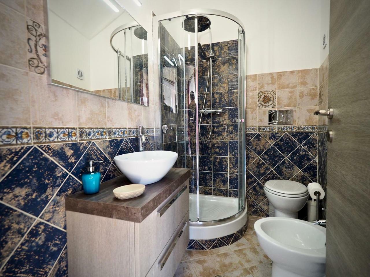 ג'נובה Romantic Suite Con Vista San Donato מראה חיצוני תמונה