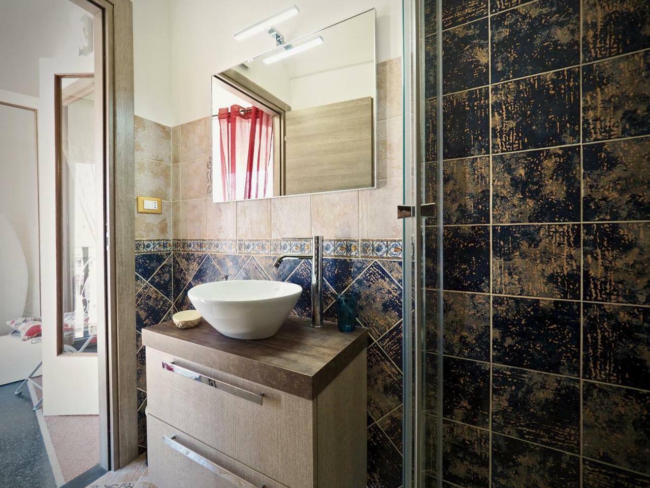 ג'נובה Romantic Suite Con Vista San Donato מראה חיצוני תמונה